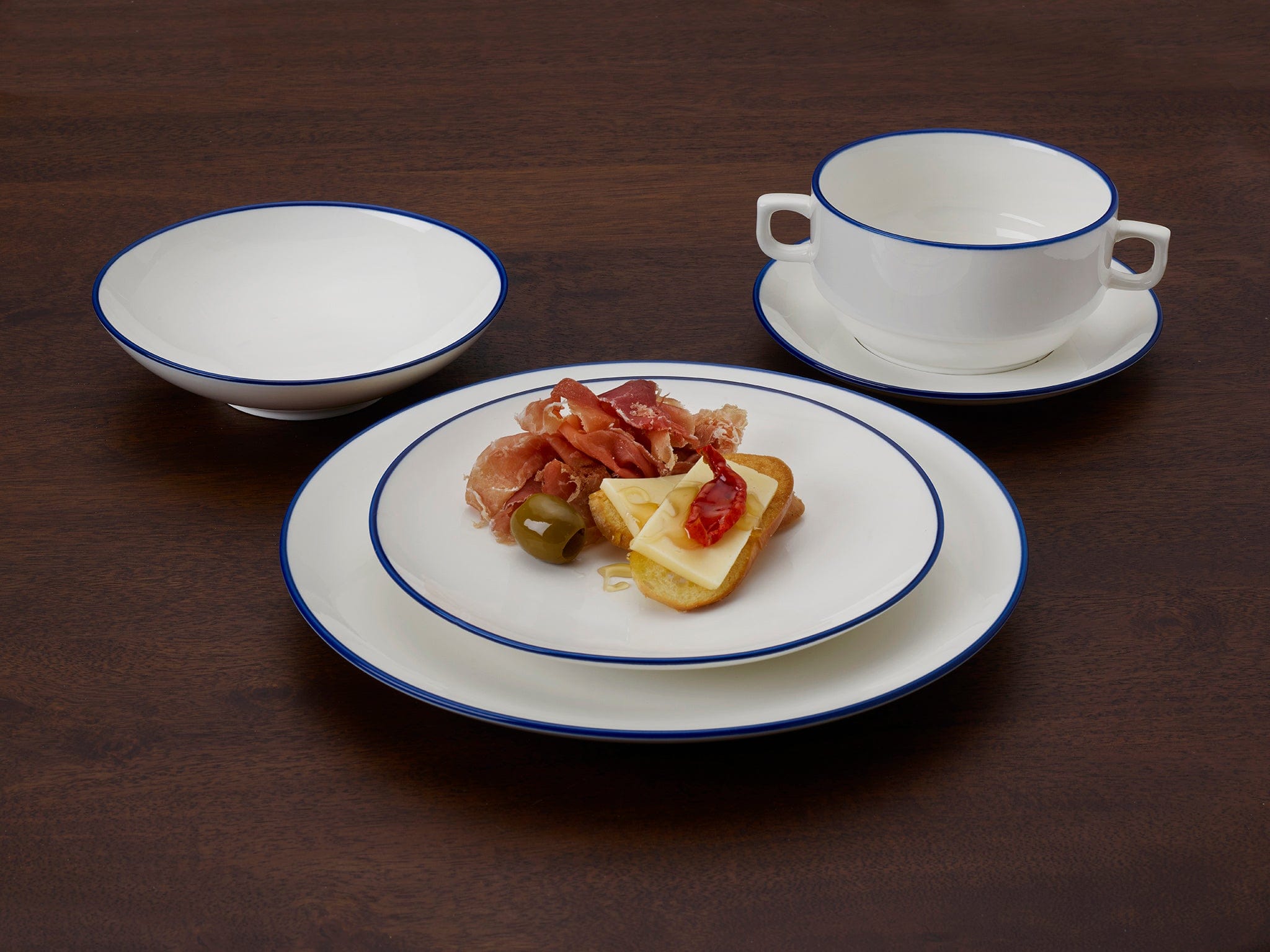 Bistro Pinstripe Porcelain Coupe Plate 8" Blue Pinstripe #color_blue pinstripe